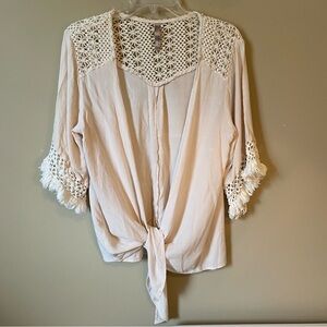 Entro Cream Tie Front 3/4 Sleeve Blouse